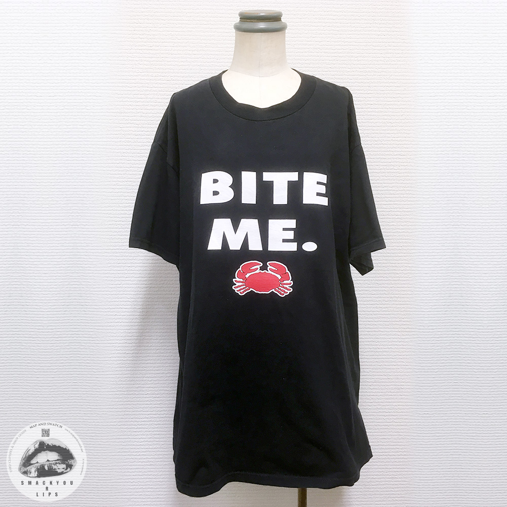 Company T-shirt ”BITE ME”